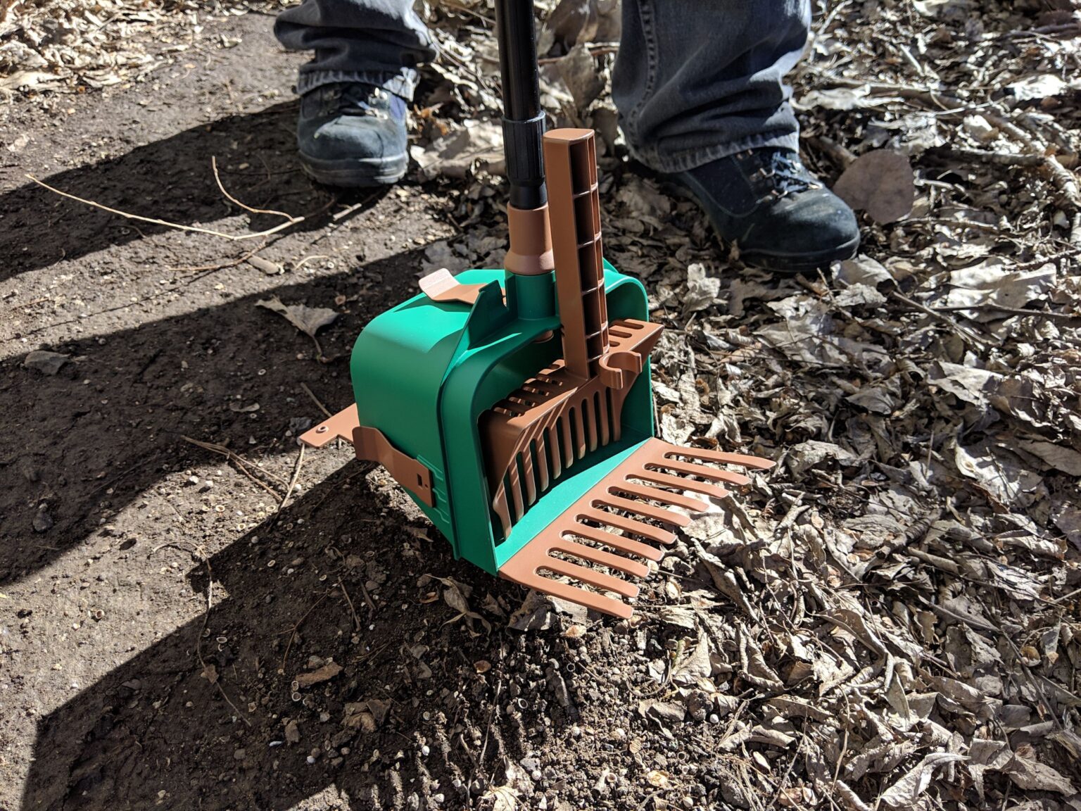 Rake and Bag Poop Scoop™ Efficiency Products, LLC